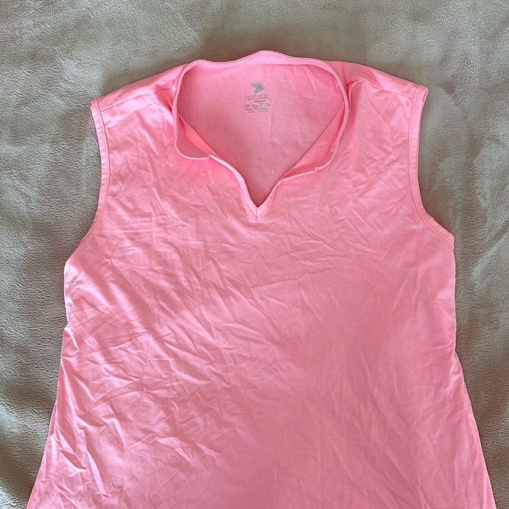 Women’s sleeveless golf shirt - worn once